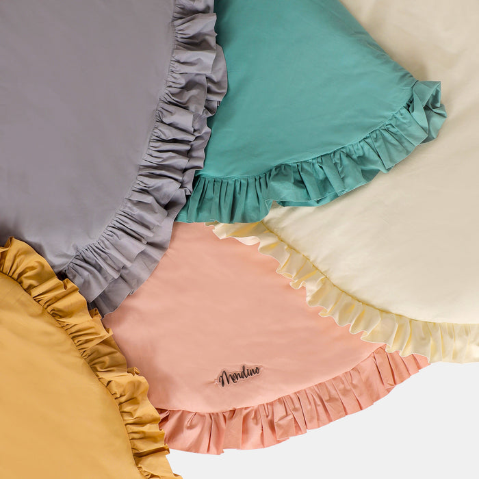 Handmade rug with ruffles
