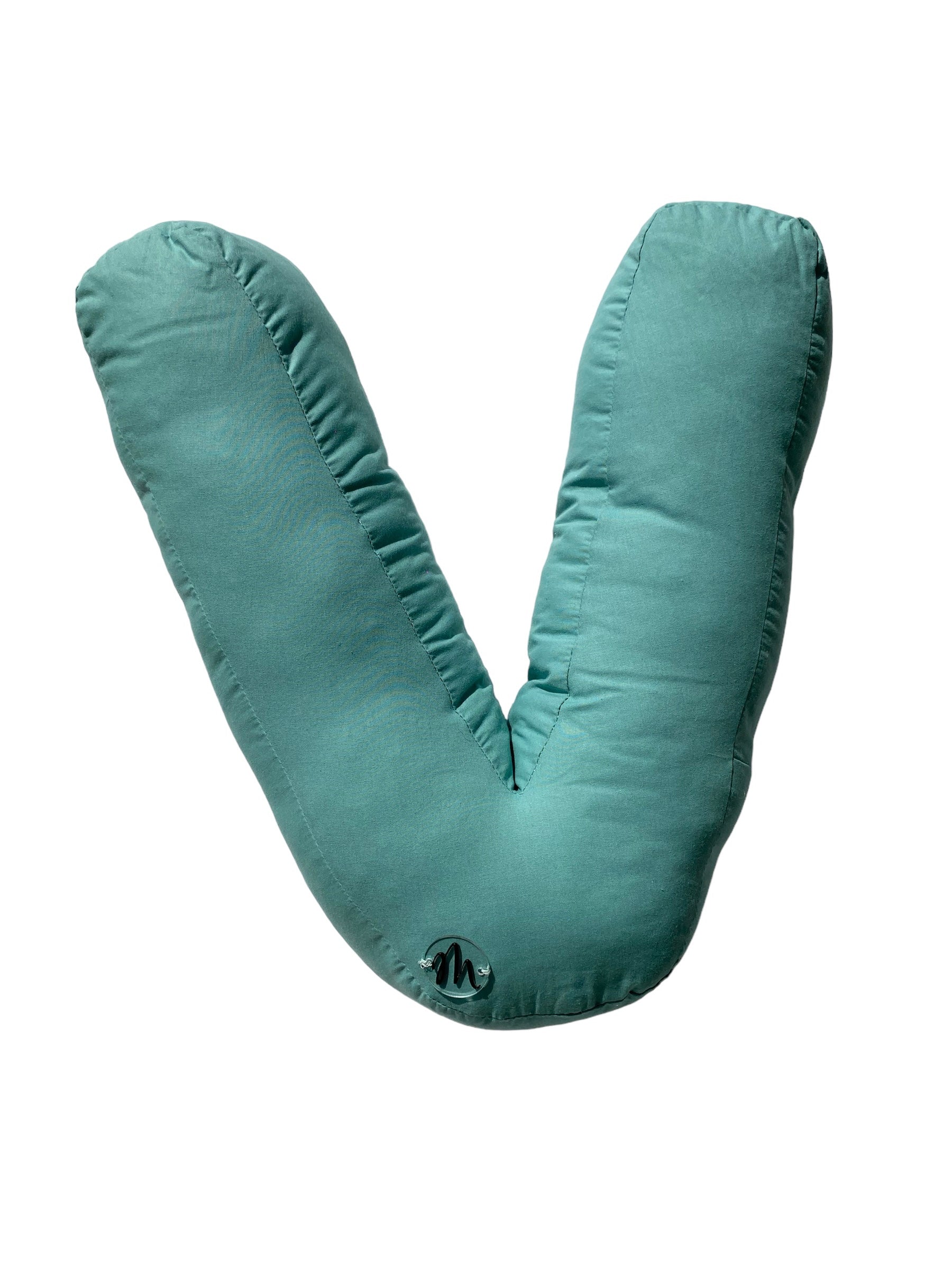 Cuscino a forma di lettere fatto a mano