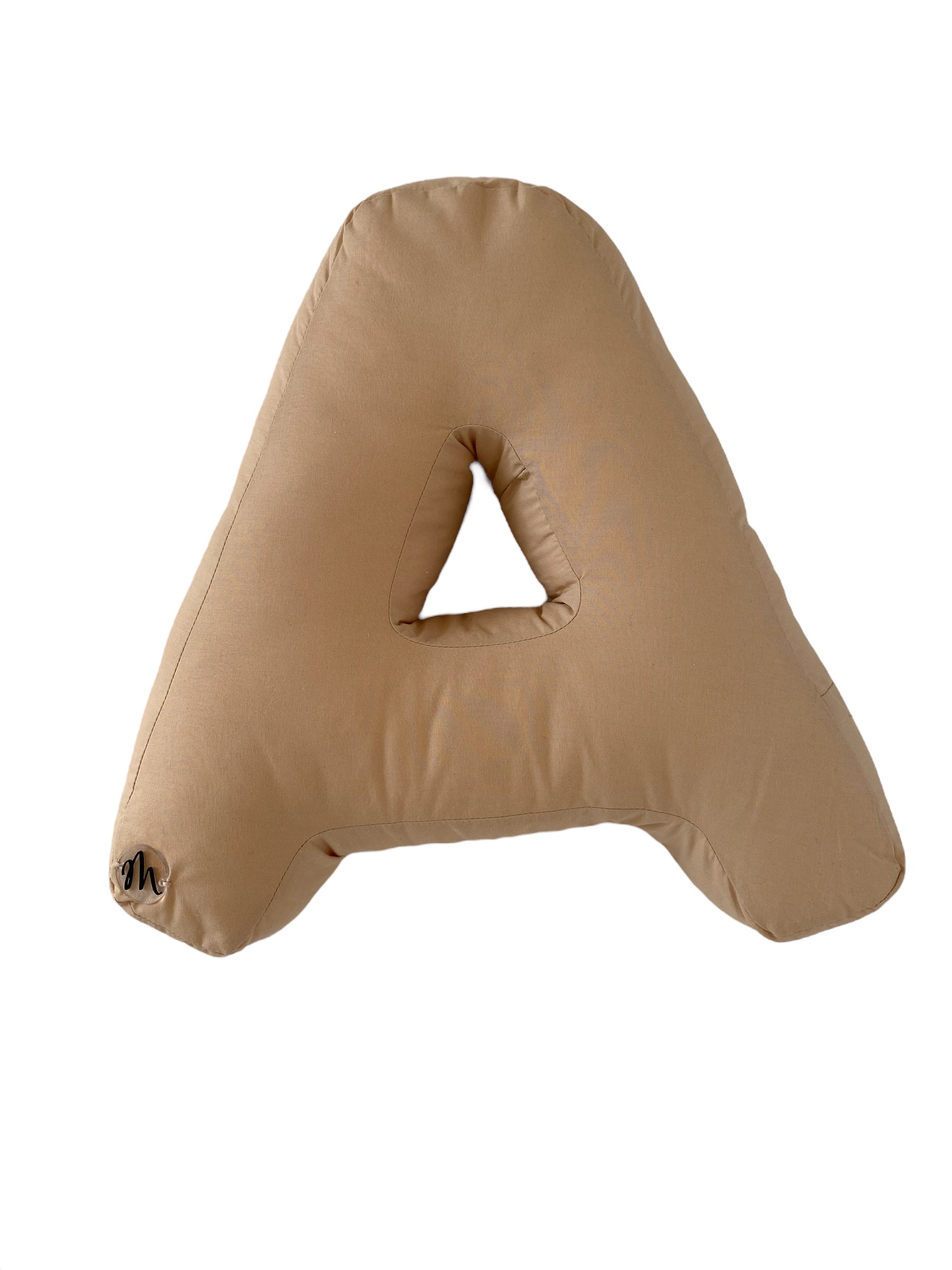 Cuscino a forma di lettere fatto a mano