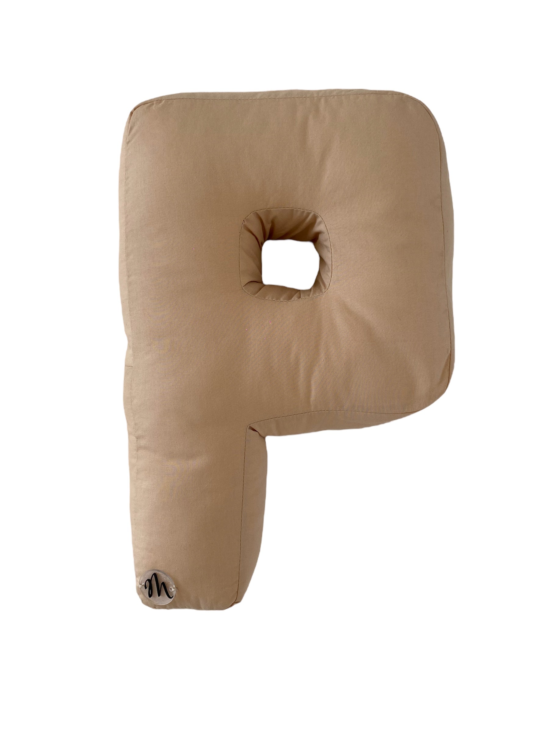 Cuscino a forma di lettere fatto a mano