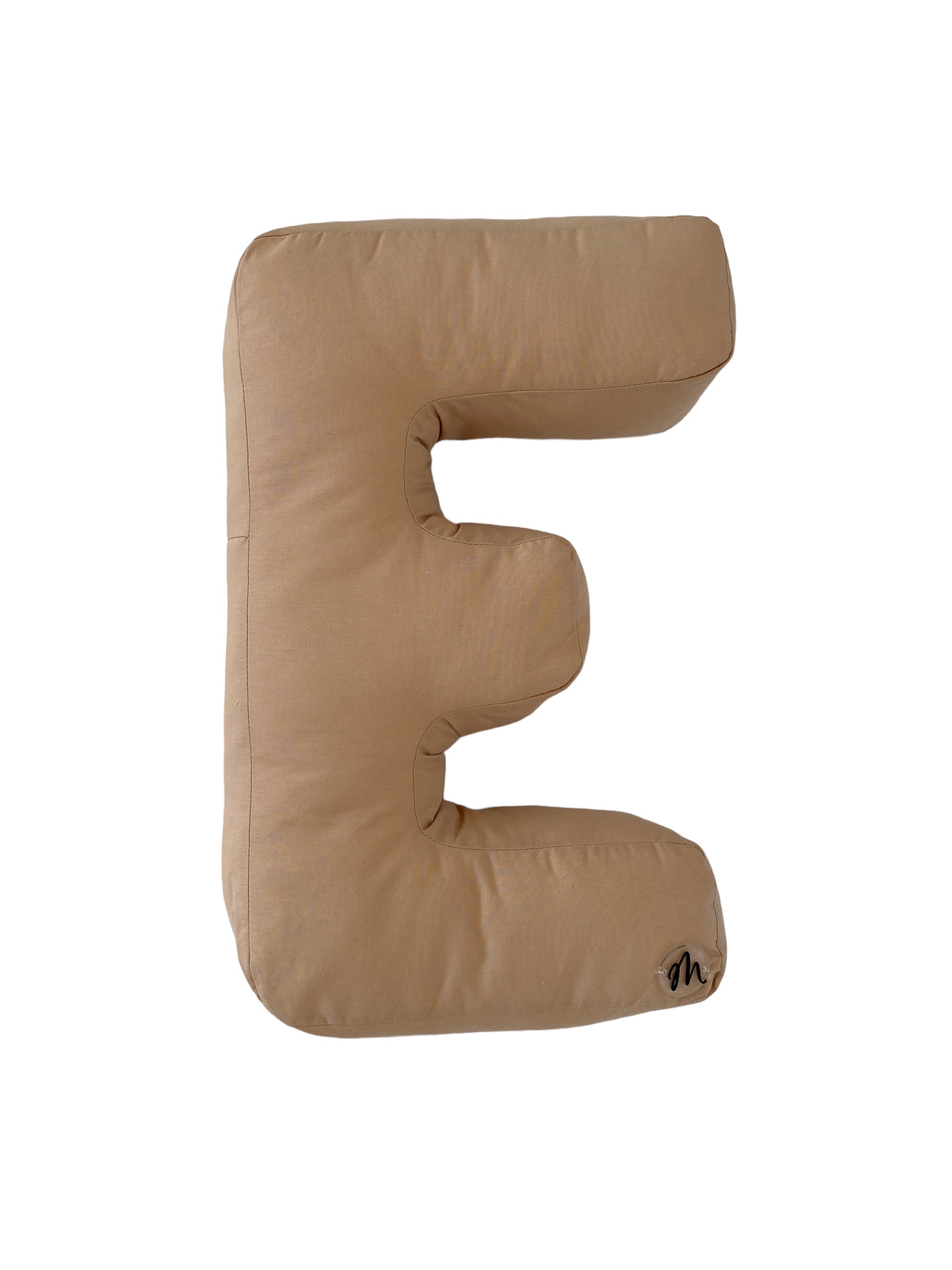 Cuscino a forma di lettere fatto a mano