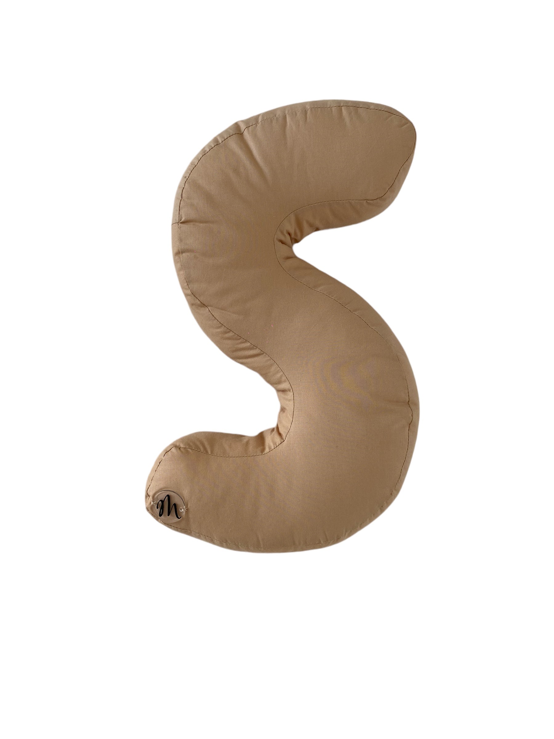 Cuscino a forma di lettere fatto a mano