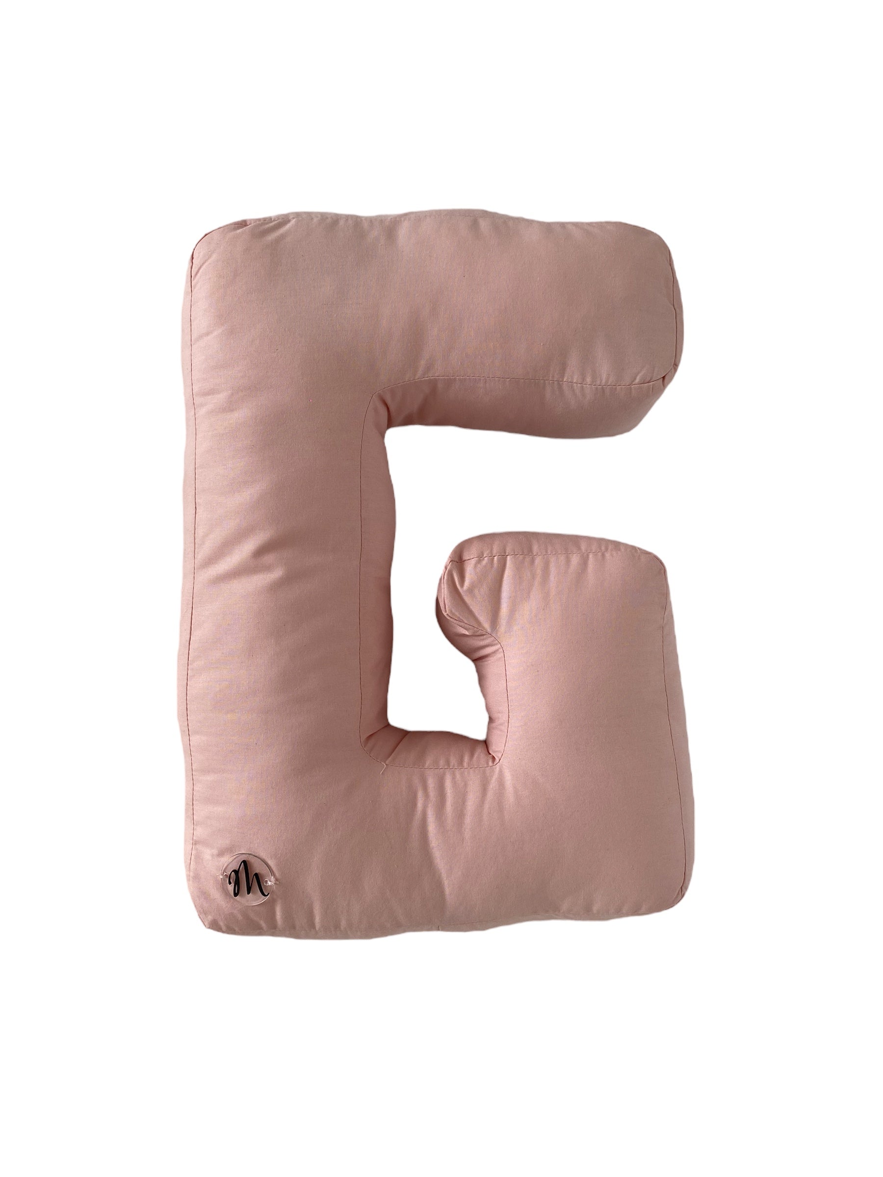 Cuscino a forma di lettere fatto a mano