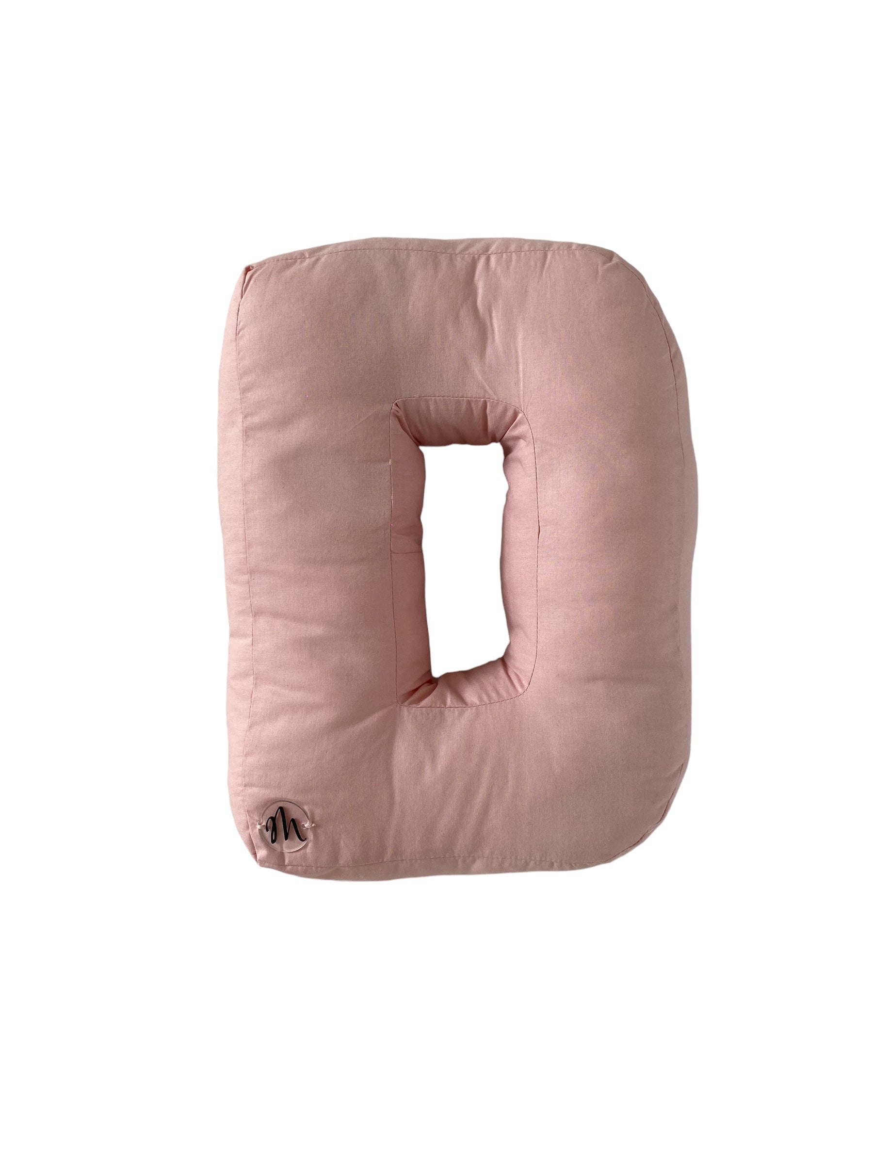 Cuscino a forma di lettere fatto a mano