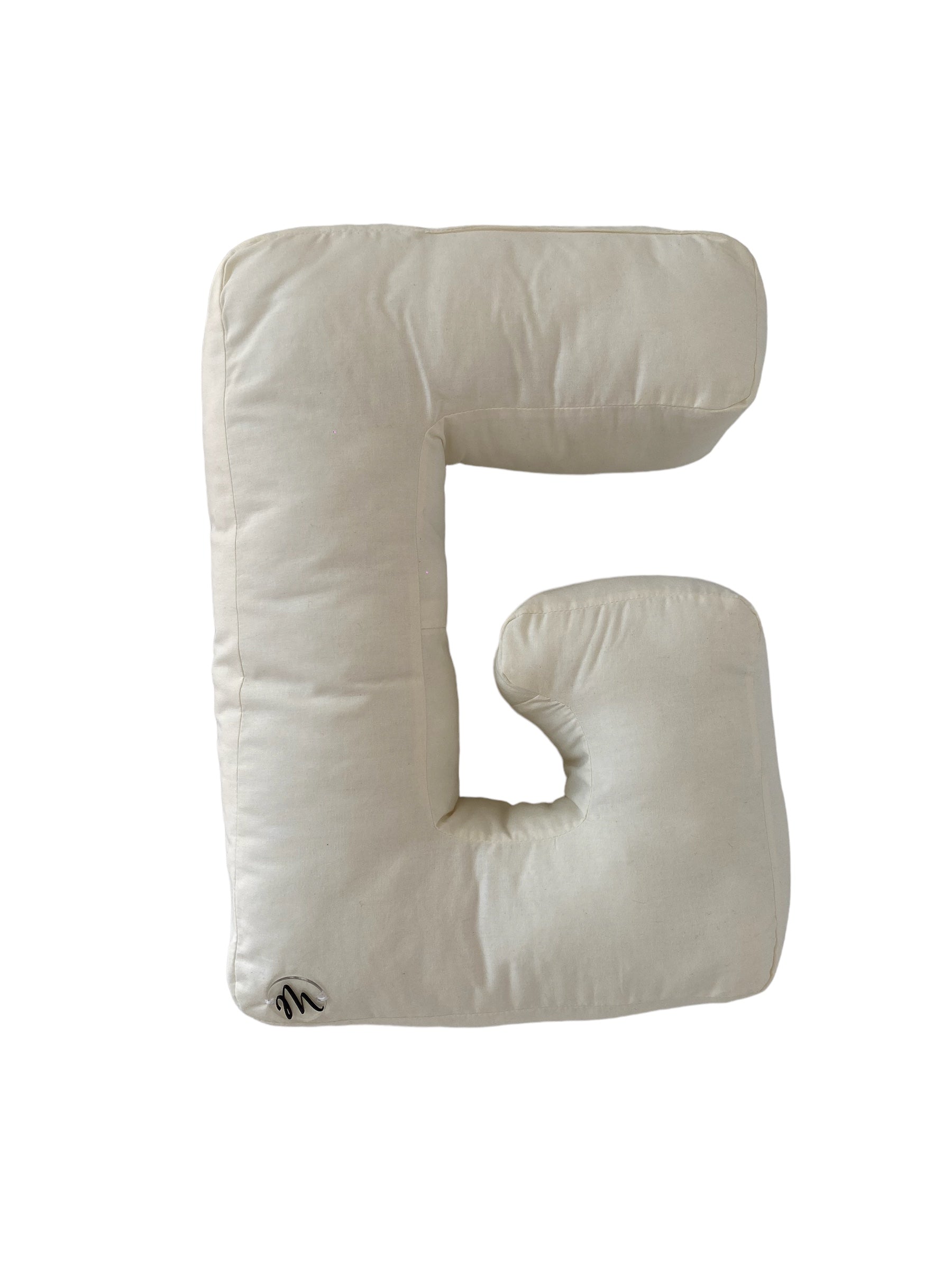 Cuscino a forma di lettere fatto a mano