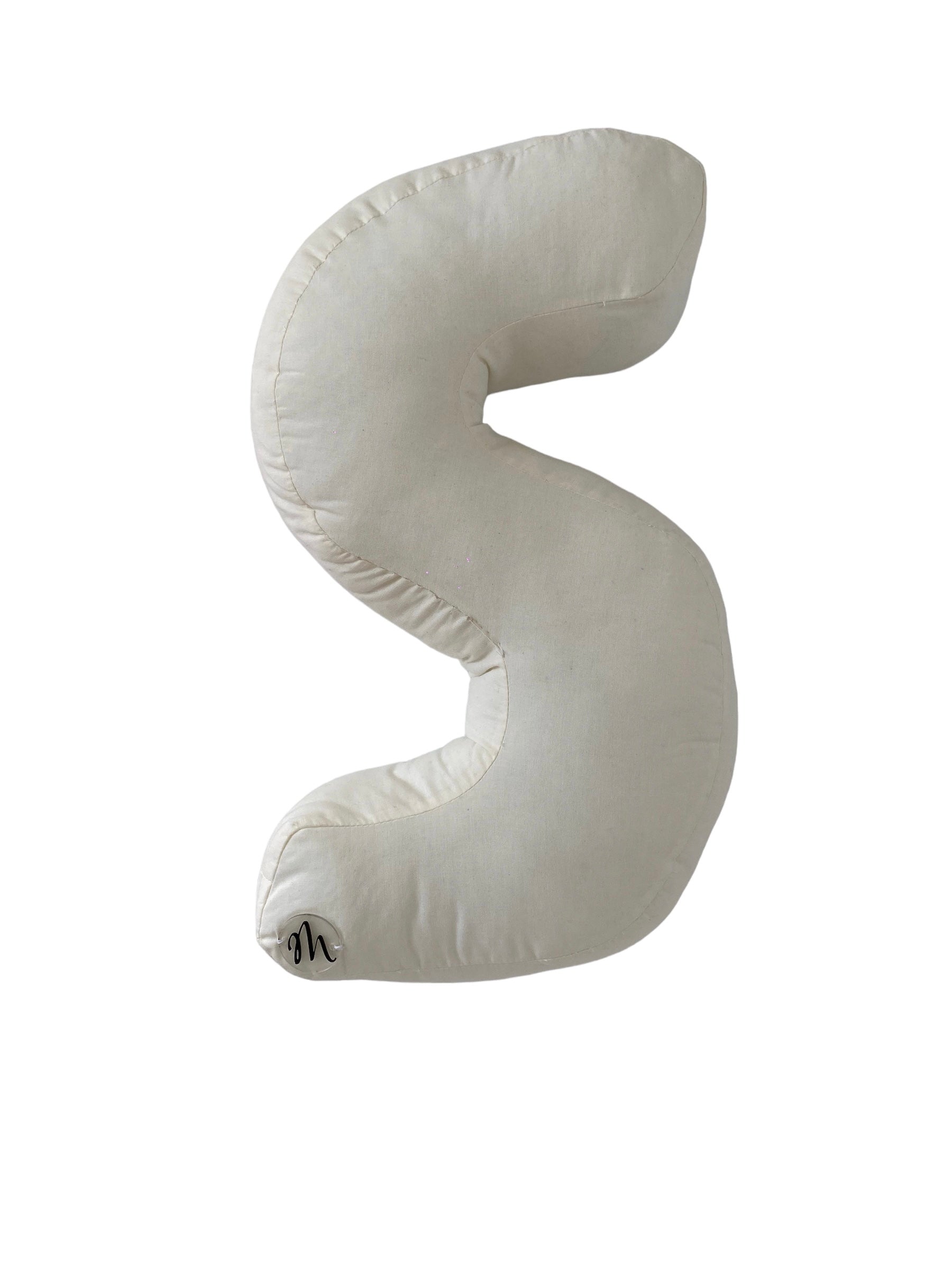 Cuscino a forma di lettere fatto a mano