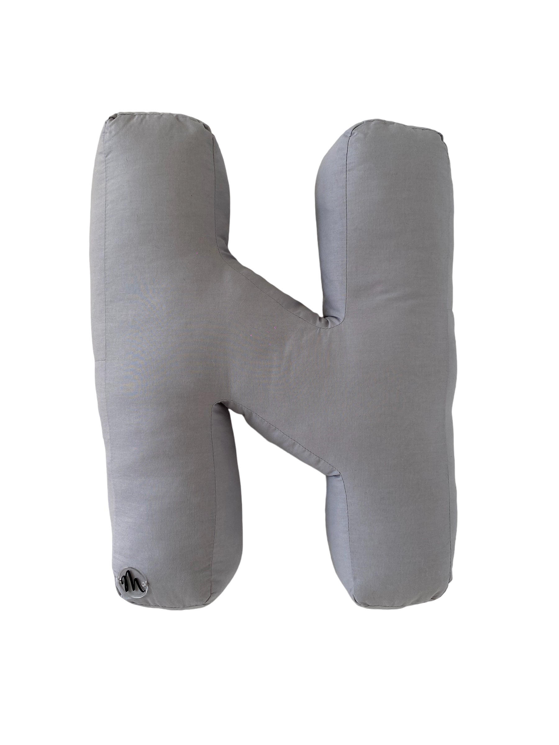 Cuscino a forma di lettere fatto a mano