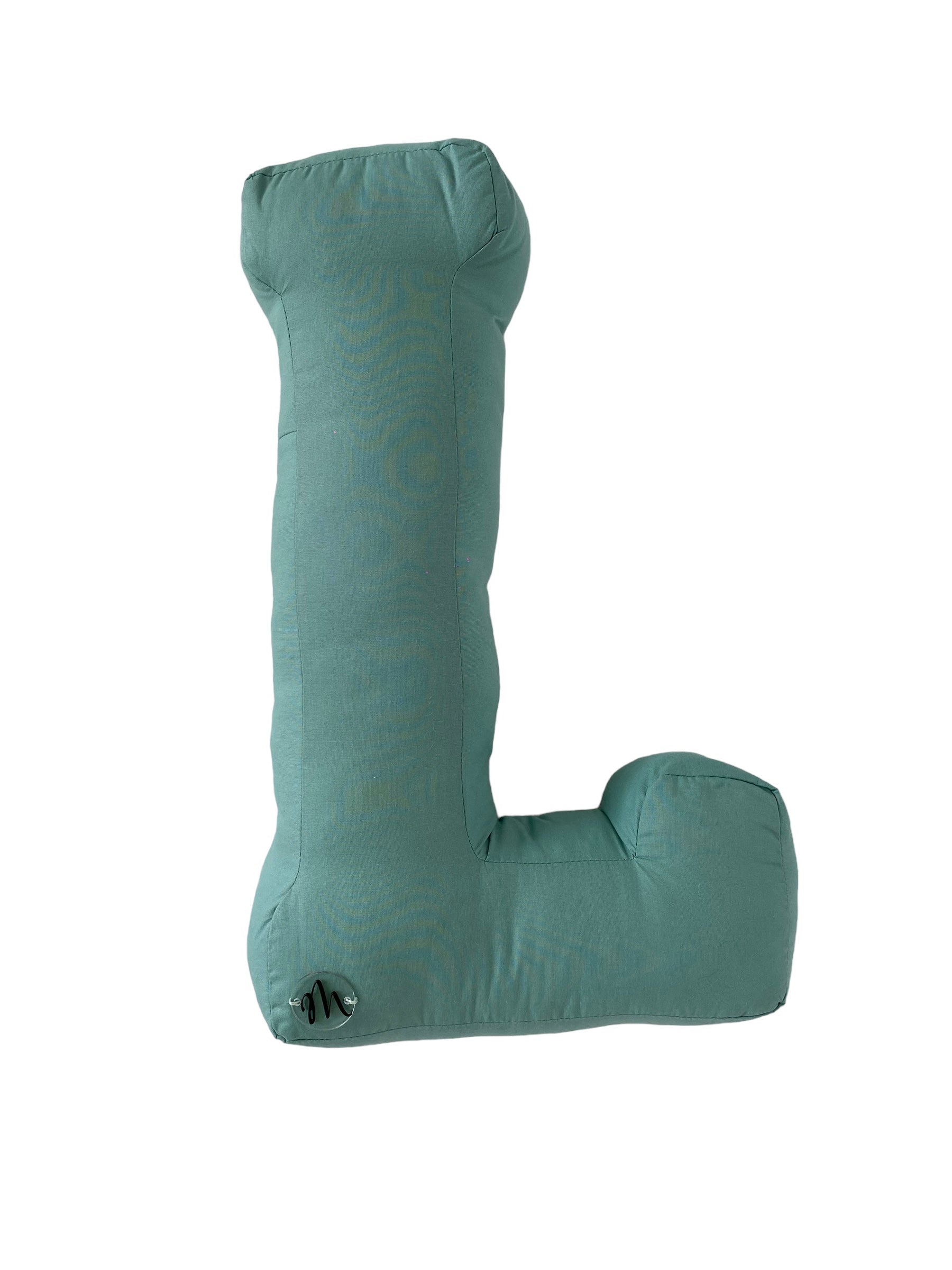 Cuscino a forma di lettere fatto a mano