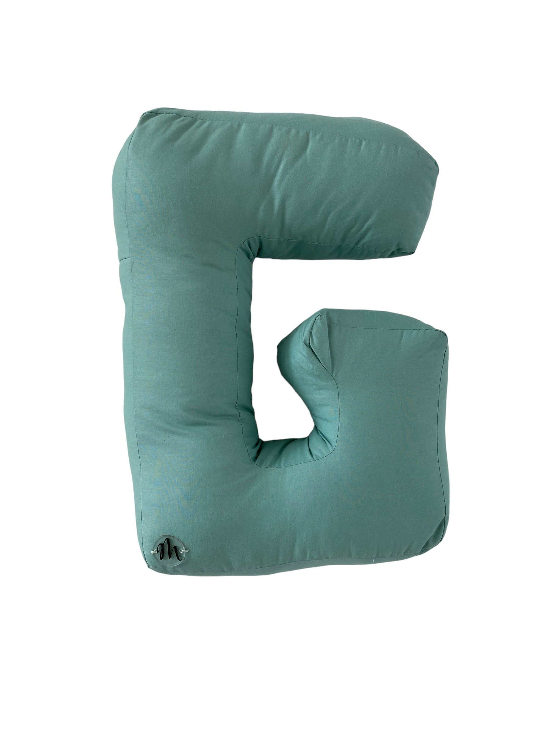 Cuscino a forma di lettere fatto a mano